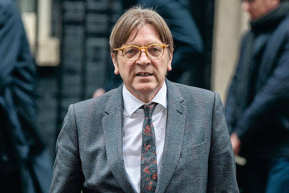 Guy Verhofstadt, chef de file des eurodéputés libéraux, est snobé par le 