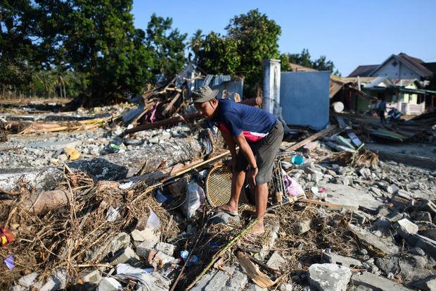 Indonésie: près de 1.400 morts, des besoins 