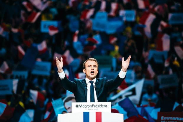 Le soir du premier tour, Emmanuel Macron se voit déjà président : une erreur dans sa communication.