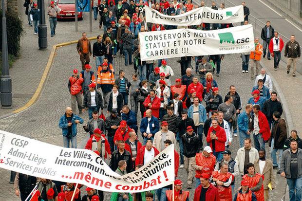 L'une des nombreuses grèves du personnel de l'intercommunale, en 2009. Bénédicte Bayer sera appelée à la rescousse pour apaiser les tensions sociales.
