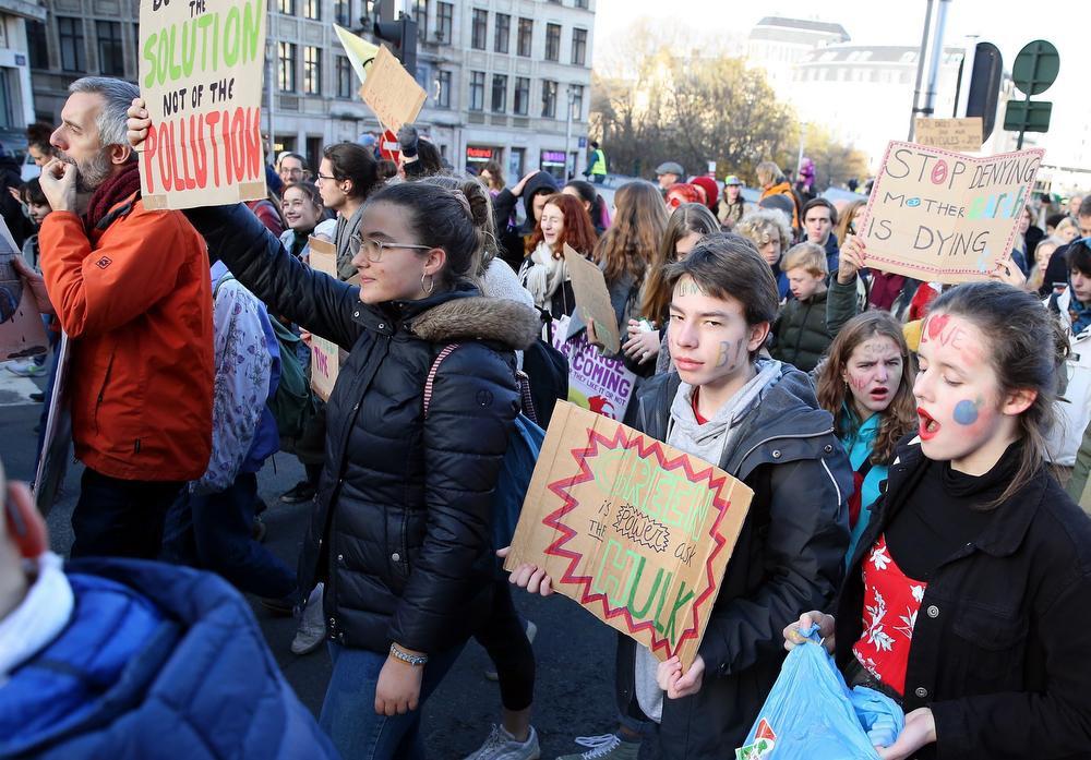 Jongeren komen op straat voor het klimaat.