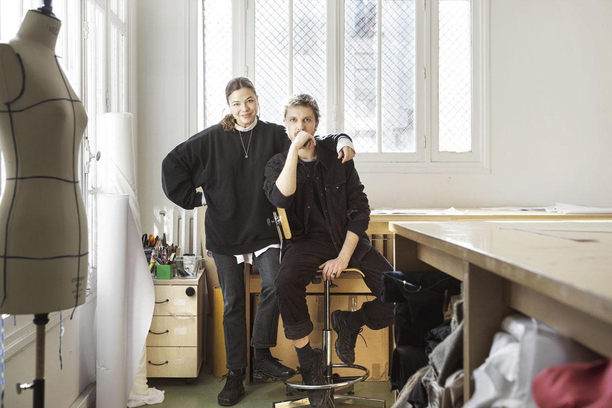 Twee Belgische ontwerpers in Parijs: 'Mode moet een beetje feest zijn'
