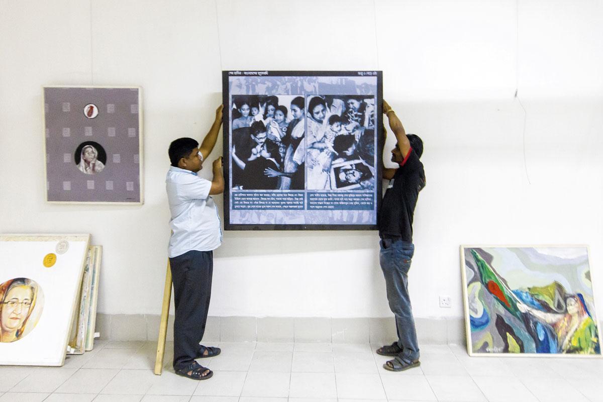 In de Shilpakala-academie wordt een tentoonstelling gewijd aan het leven van de vrouwelijke premier van Bangladesh.