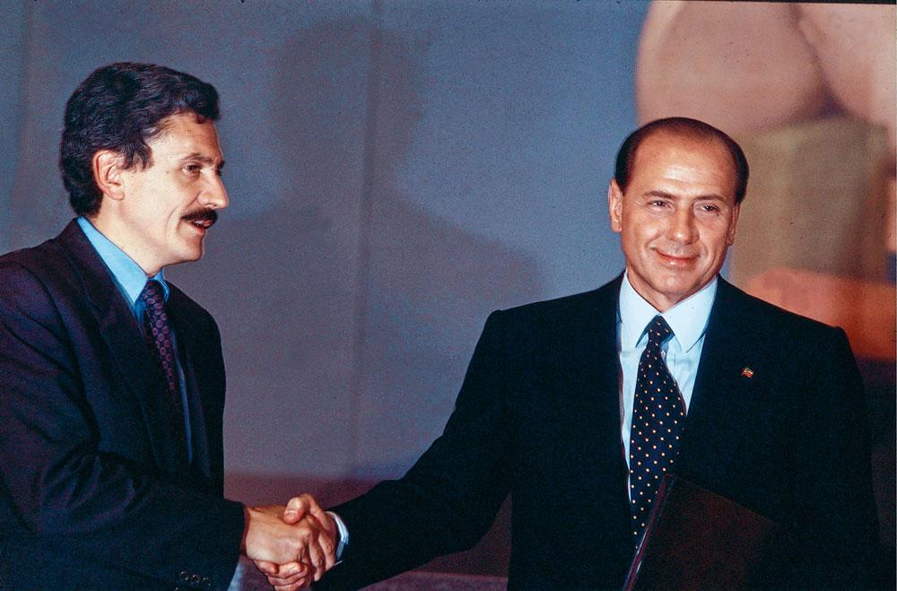 En 2001, le Caïman a croqué tout cru le leader de la gauche Massimo D'Alema (ici, en 1994).