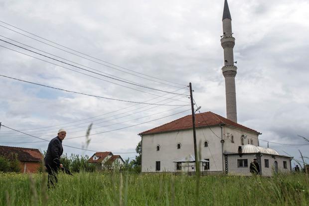 Au Kosovo, 95 % de la population est musulmane. Le pays recense un nombre record de départs en Syrie. 