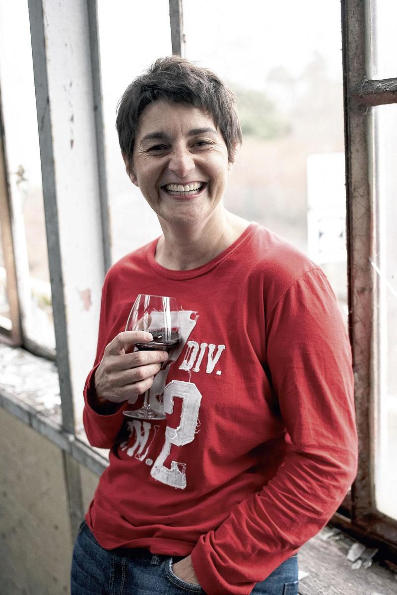 Sommelier Isabelle Legeron trekt de wereld rond met haar raw wine