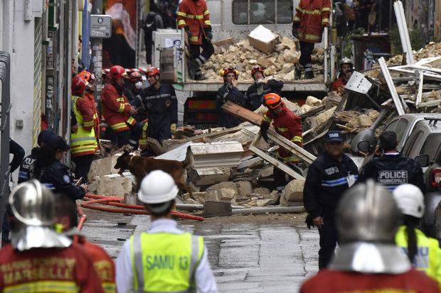 A la recherche d'au moins huit disparus dans les décombres d'immeubles effondrés à Marseille