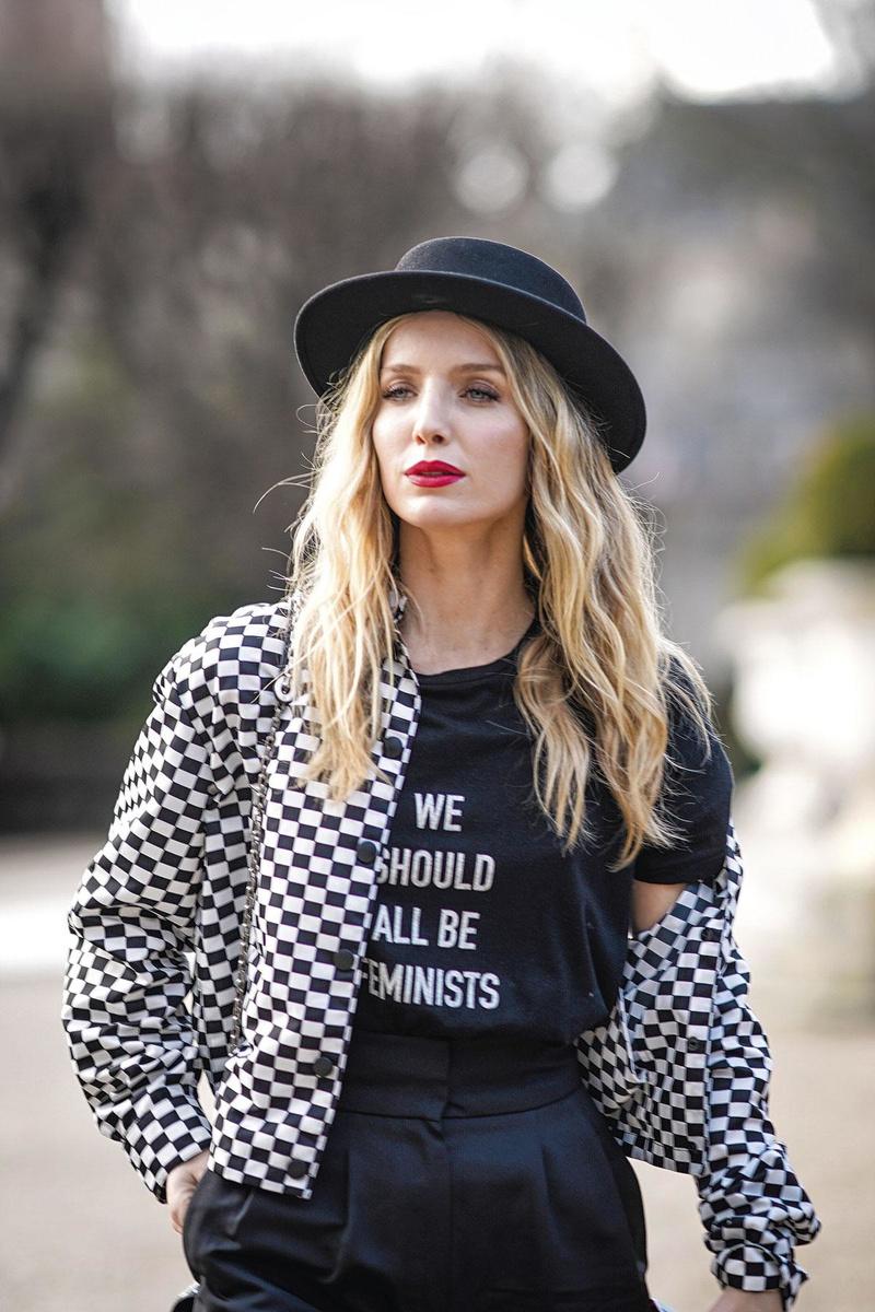 Het 'We Should All Be Feminists'-T-shirt uit Maria Grazia Chiuri's eerste collectie voor Dior.