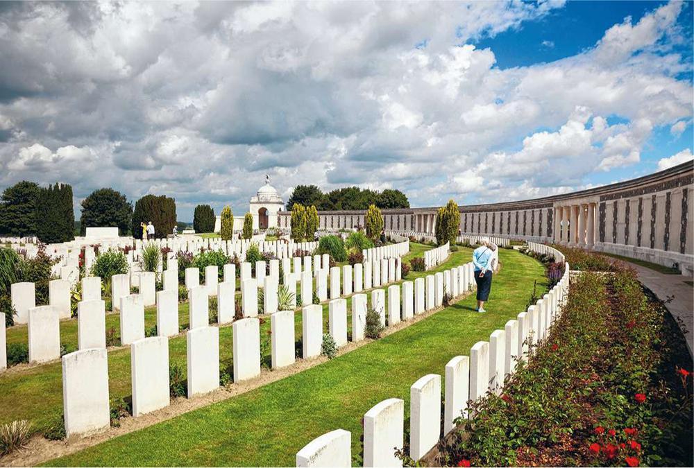 Le cimetière militaire de Passchendaele, en Flandre.