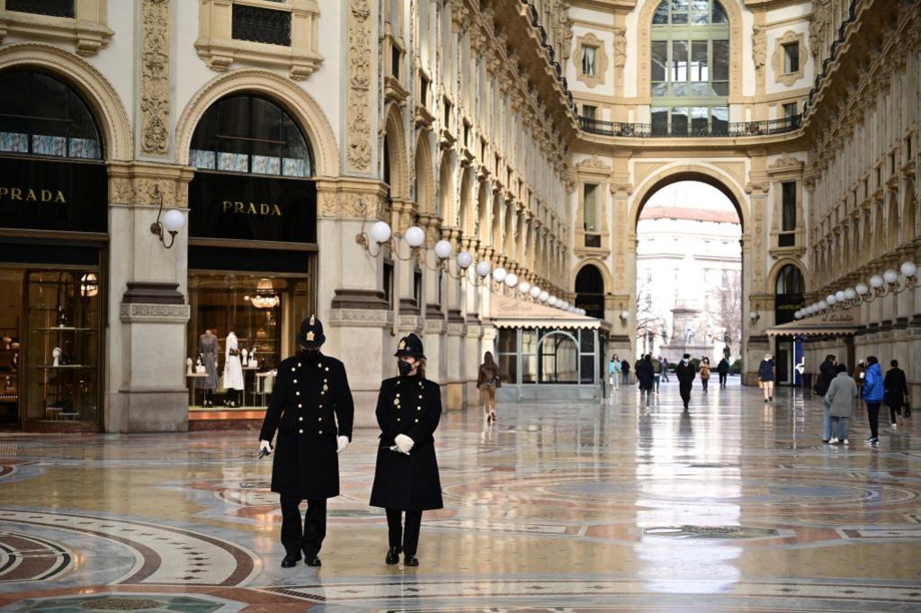 Prada Galleria Vittorio Emanuele