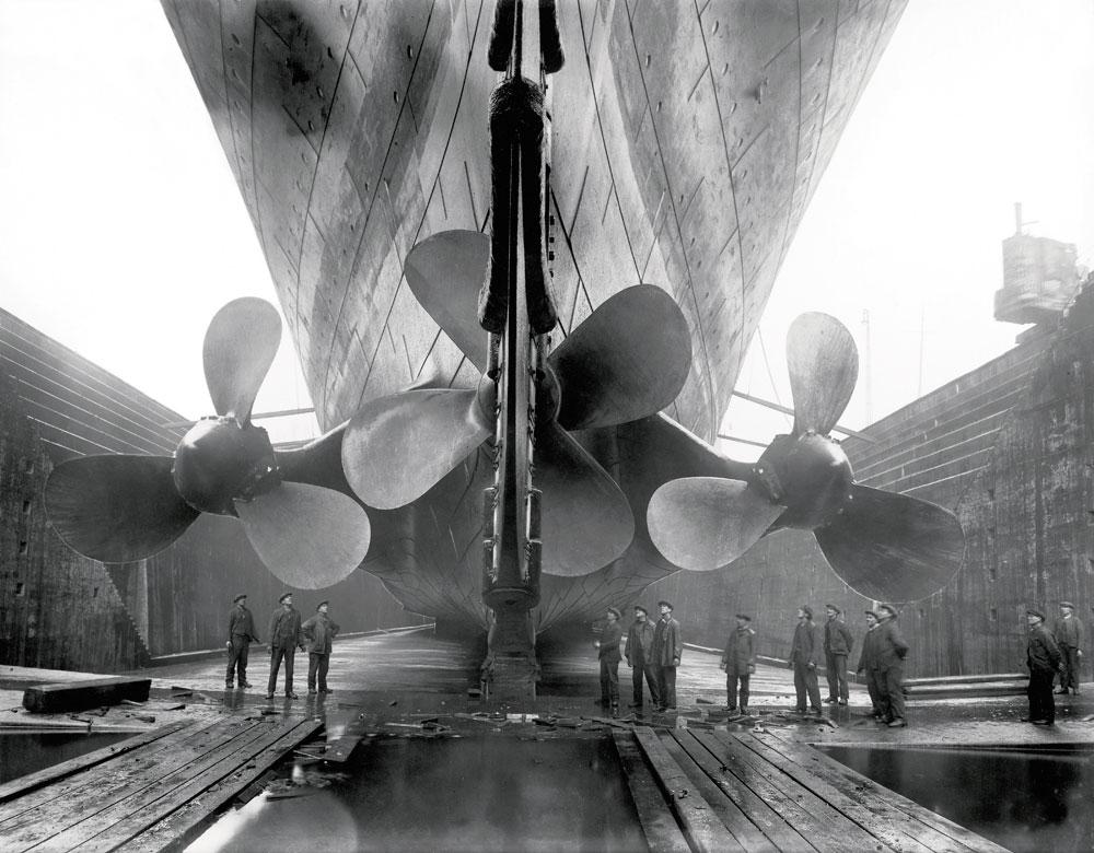 Un géant de papier : le Titanic, ici mis en cale sèche.