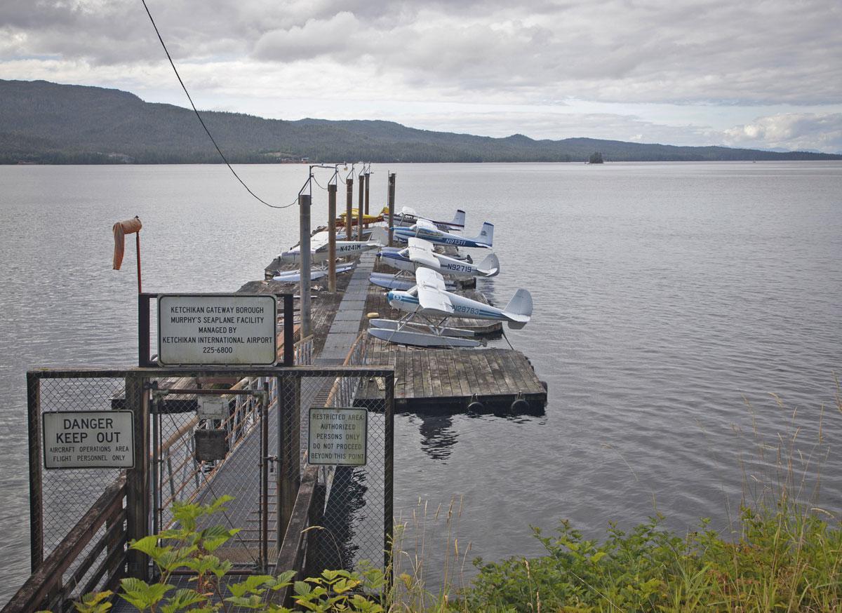 Watervliegtuigen verbinden veel stadjes in Zuidoost-Alaska die alleen per boot of vliegtuig te bereiken zijn.