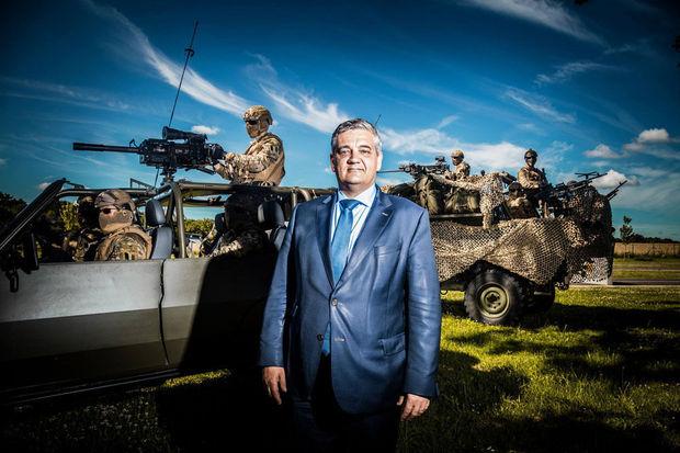 Steven Vandeput est un ministre de la Défense très flamand, voire très limbourgeois, qui dicte l'agenda militaire. Trop, parfois, pour les Wallons du MR.