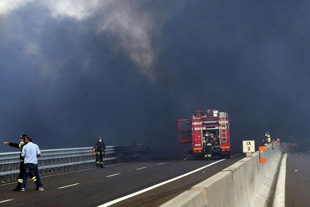 Une explosion d'un camion en Italie fait un mort et plus de 68 blessés