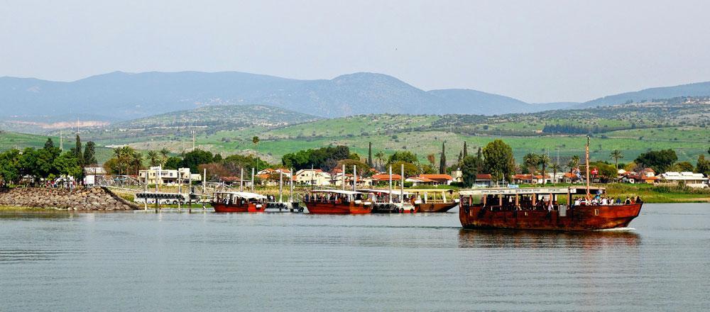Le port de Ginosar. Les bateaux de pêche se font rares sur le lac de Tibériade. Restent ceux des pèlerins et des 