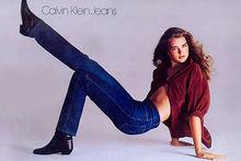 Brooke Shields in de bewuste campagne voor Calvin Klein. 