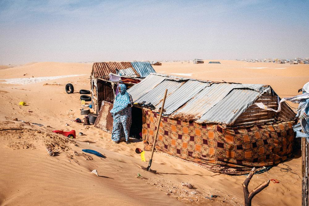 Les habitants des bidonvilles de Nouakchott sont déplacés par le gouvernement  aux confins de la capitale, dans le secteur appelé Tarhil.
