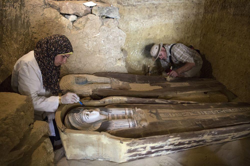 4.400 jaar oude kalkstenen tombe ontdekt in Egypte