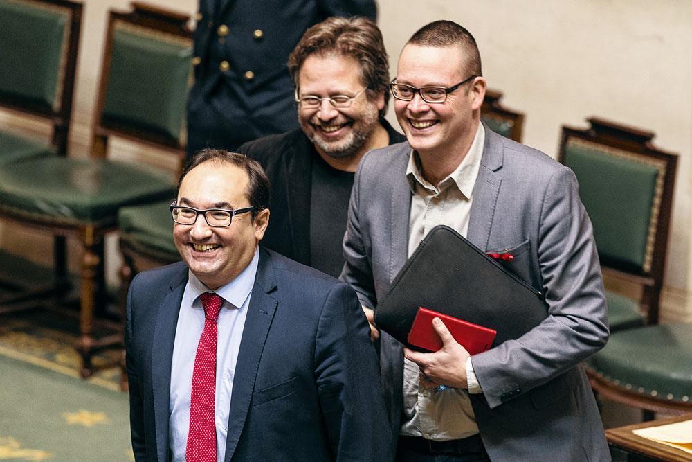 Ahmed Laaouej, chef de groupe PS à la Chambre, attaque régulièrement le gouvernement. Avec Raoul Hedebouw et Marco Van Hees (PTB).