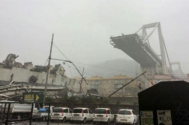 Un viaduc d'autoroute s'effondre à Gênes: au moins 30 morts
