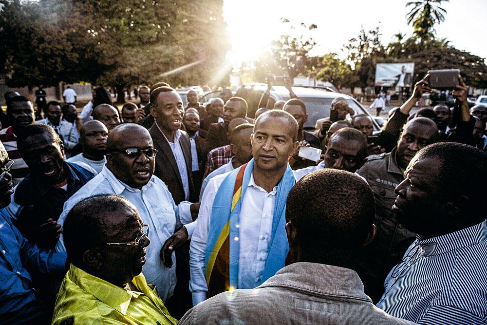Les autorités congolaises empêchent Moïse Katumbi d'entrer en RDC pour participer aux élections.