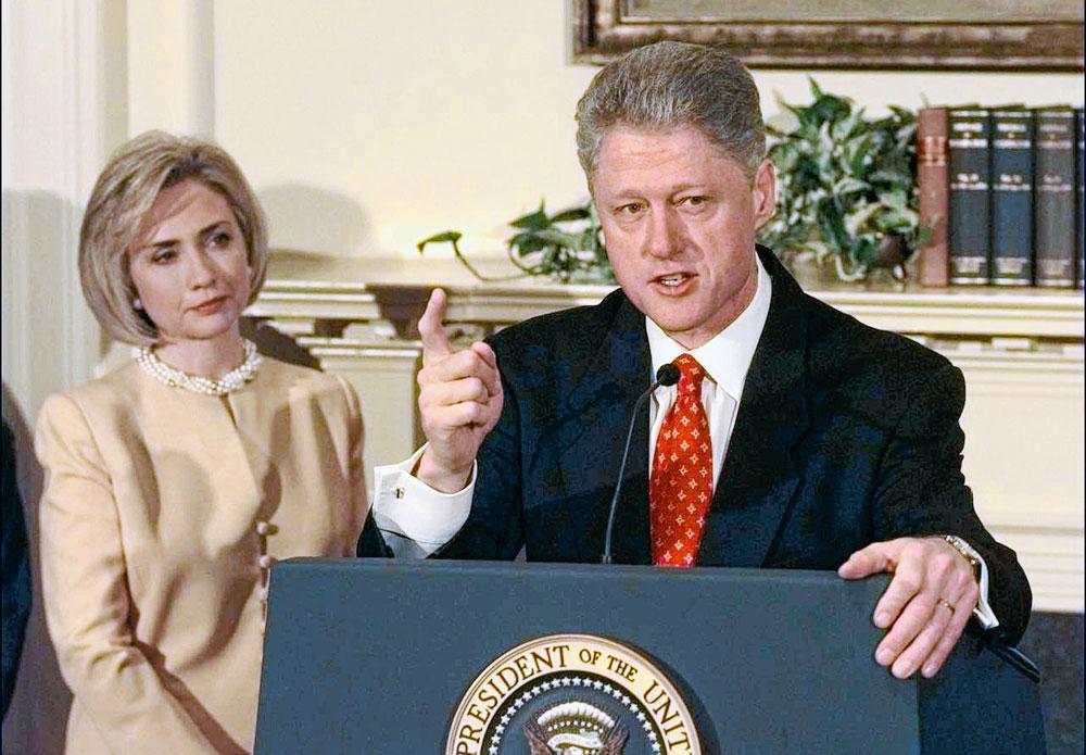 Fin des années 1990, l'affaire Lewinsky faisait vaciller le couple présidentiel américain, qui ne rompra pas. 