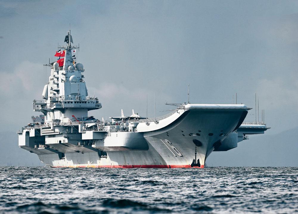 La marine renforcée asseoit la domination de Pékin en mer de Chine méridionale. Ici, le Liaoning.