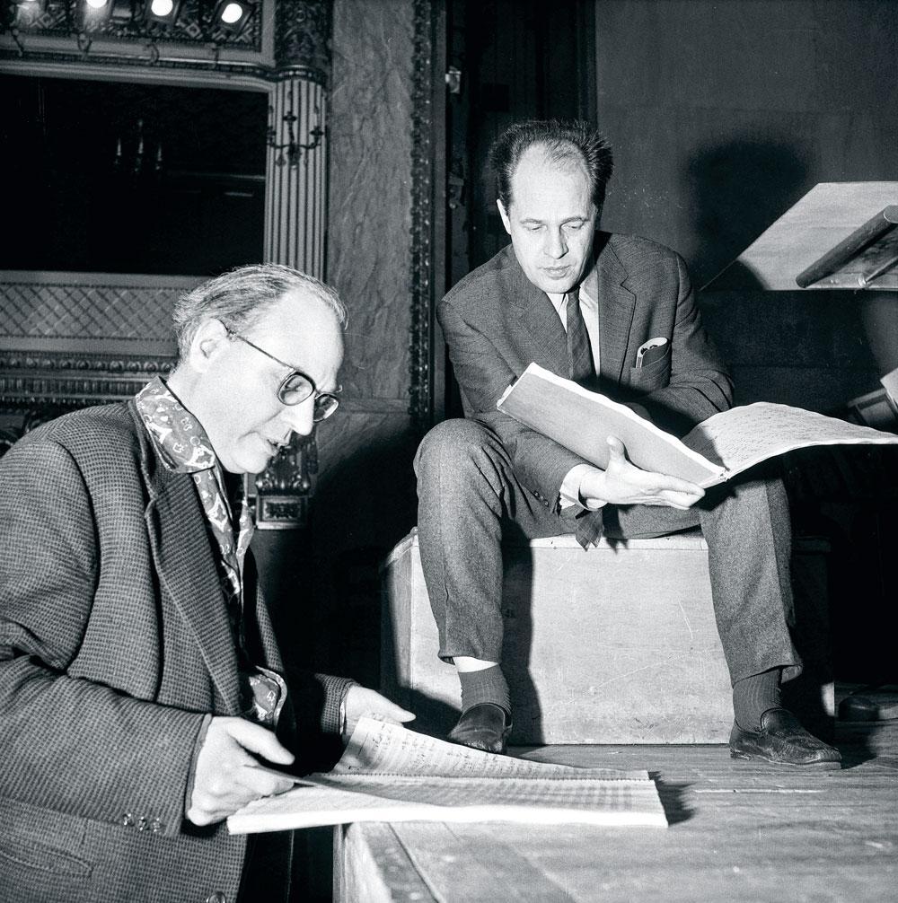 Olivier Messiaen (à g.) et Pierre Boulez (à dr.), en 1966. Des compositeurs qui ont nourri la peinture de de Staël.