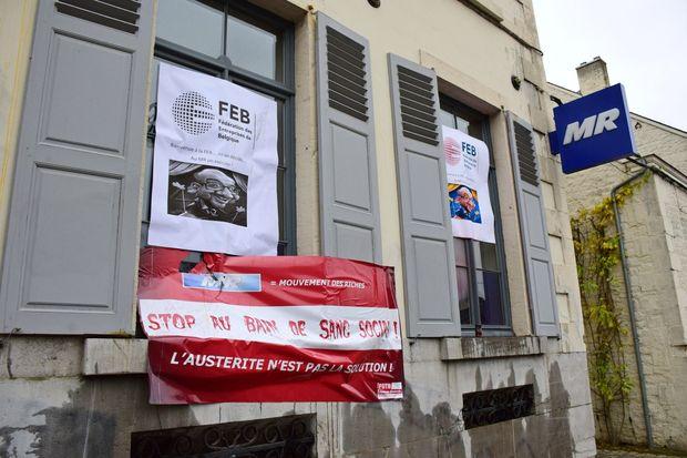 La FGTB vandalise la façade du MR à Namur, de nouvelles actions envisagées en janvier