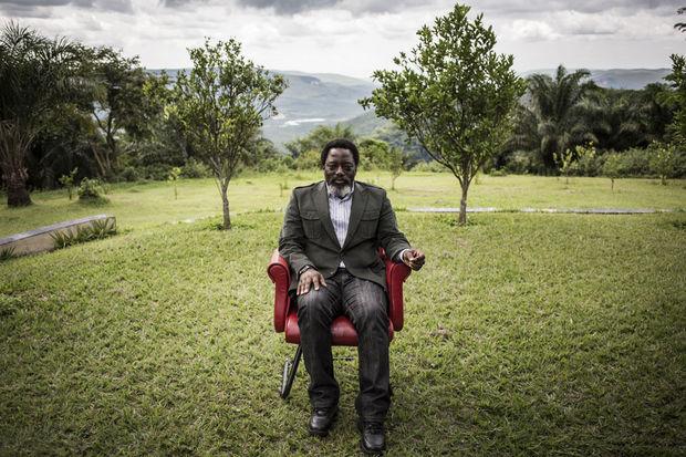 Kabila quitte la scène mais reste en coulisses