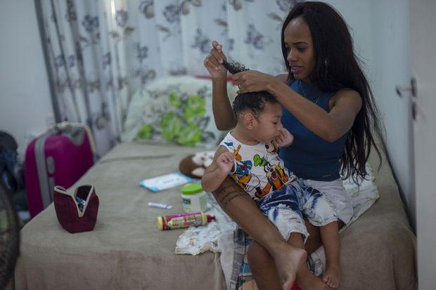 Les mères d'enfant du Zika se sentent oubliées