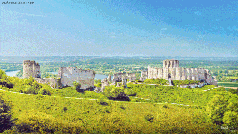 https://img.static-rmg.be/a/view/q75/w/h/3875432/02-ruined-castles-reconstructed-gaillard-gif.gif