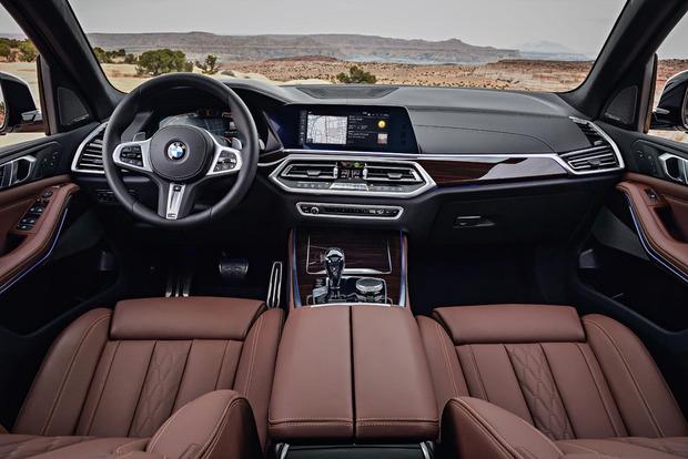 BMW X5, de l'intérieur. Une multitude de systèmes d'assistance et d'infodivertissement. 