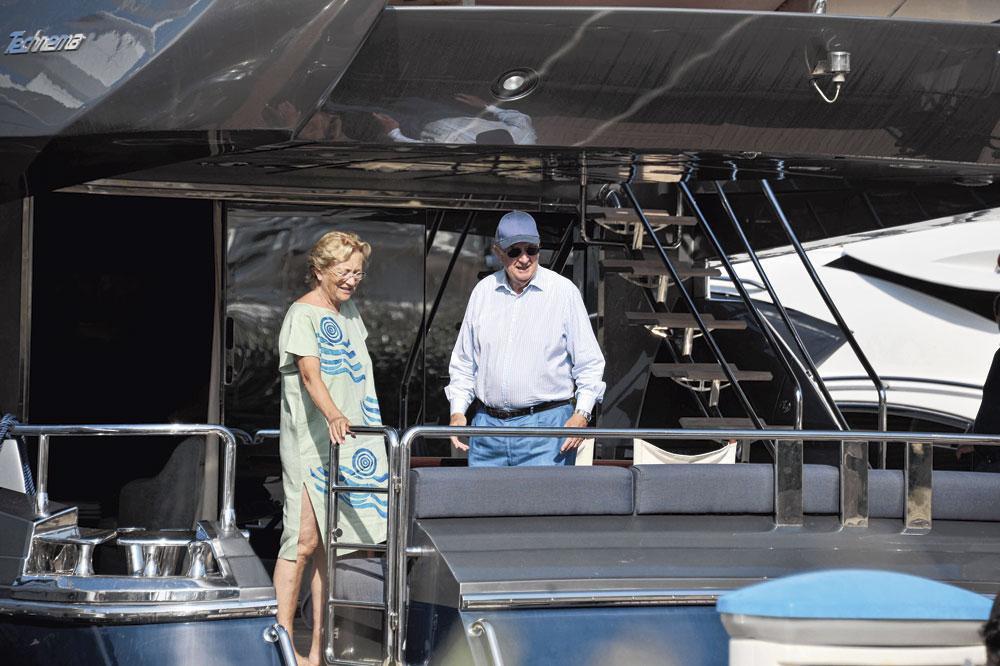 Albert et Paola sur leur fameux yacht Alpa, en 2011.