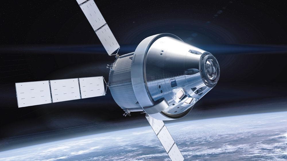Le vaisseau Orion reprend l'architecture d'Apollo, avec un module de commande en forme de cône et un module de service.