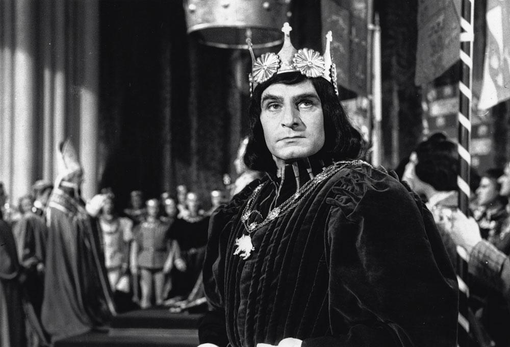 Laurence Olivier (1907 - 1989) dans le rôle principal du film Richard III, qu'il a lui-même réalisé en 1955.