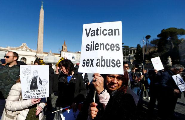 Pour le pape, les prêtres pédophiles sont des 