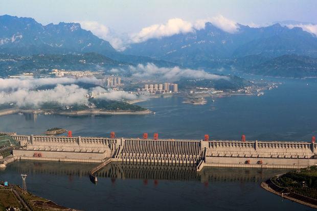 La construction du barrage des Trois-Gorges, en Chine, a nécessité 27,2 millions de mètres cubes de béton. 