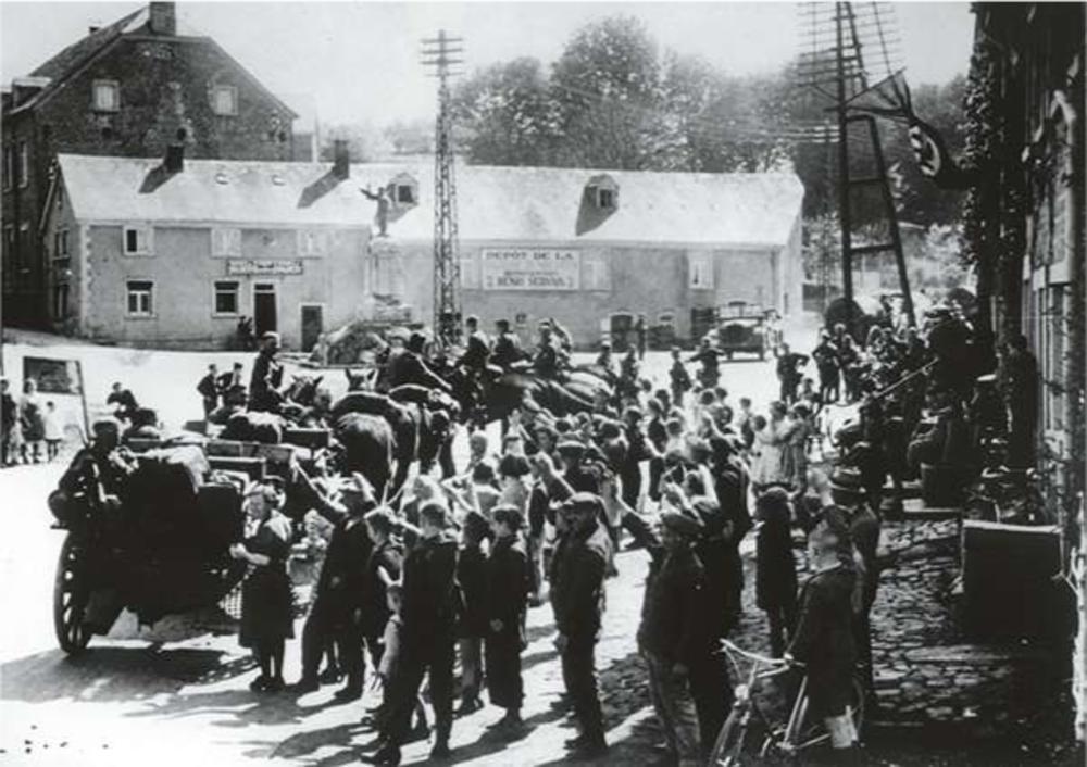 A Malmedy, les troupes allemandes sont applaudies par la population.