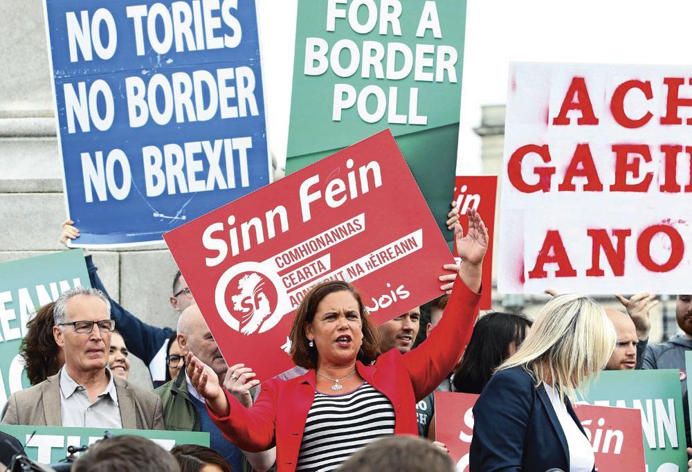 En Irlande du Nord, les séparatistes nationalistes risquent de reprendre la lutte armée. Ici, à Belfast, Mary Lou McDonald, présidente du Sinn Fein, le 31 juillet.