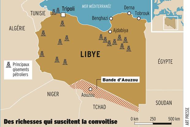 L'est du pays, qui comprend le croissant pétrolier, est contrôlé par Haftar, la zone de Tripoli par al-Sarraj. Les islamistes sont présents dans le centre.