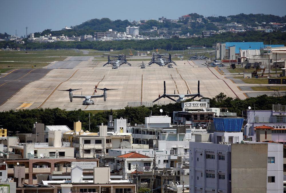 La fermeture annoncée de la base japonaise de Futenma, occupée par les Américains depuis 1945, affaiblit la défense de l'archipel nippon.