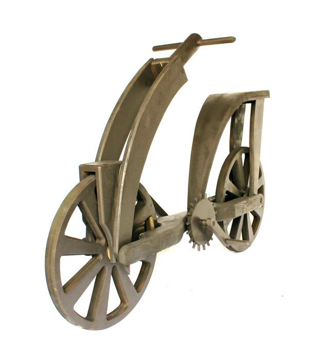 Le croquis du vélo n'est pas un dessin du maître. Mais il a bien conçu une roue de pédalier à dents cubiques. 