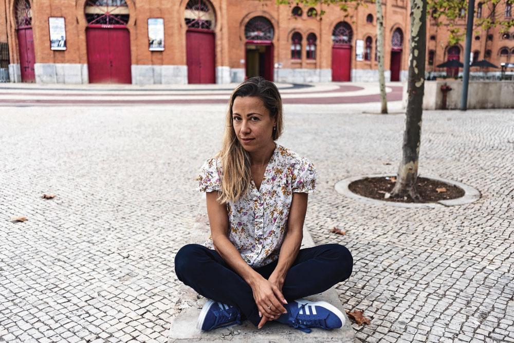 Corinne Damas-Sandiford, documentariste, venue de France, a rejoint son père au Portugal.