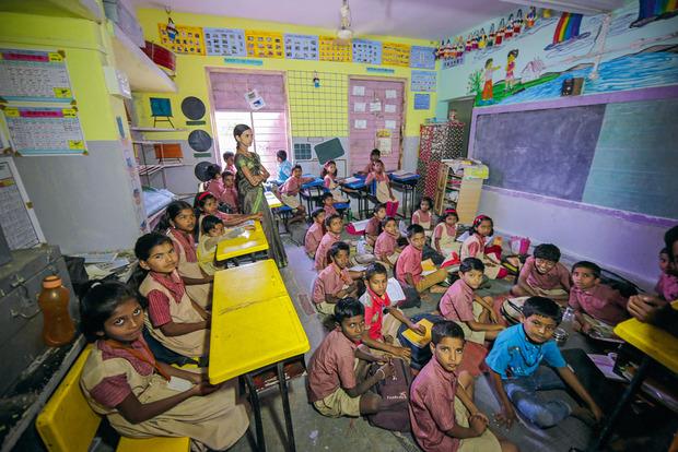 Avec l'ONG Save the Children, Ikea est aussi impliqué dans un projet d'écoles en Inde.