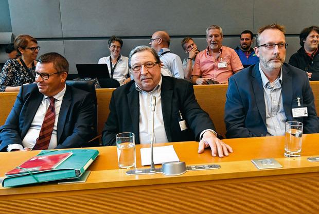 Fernand Grifnée (Ores), Claude Desama (ex-Ores) et Raphaël Durant (GIE) devant la commission d'enquête énergie du 12 juin dernier.