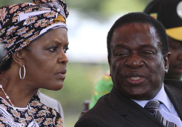 Grace Mugabe et Emmerson Mnangagwa en 2016.