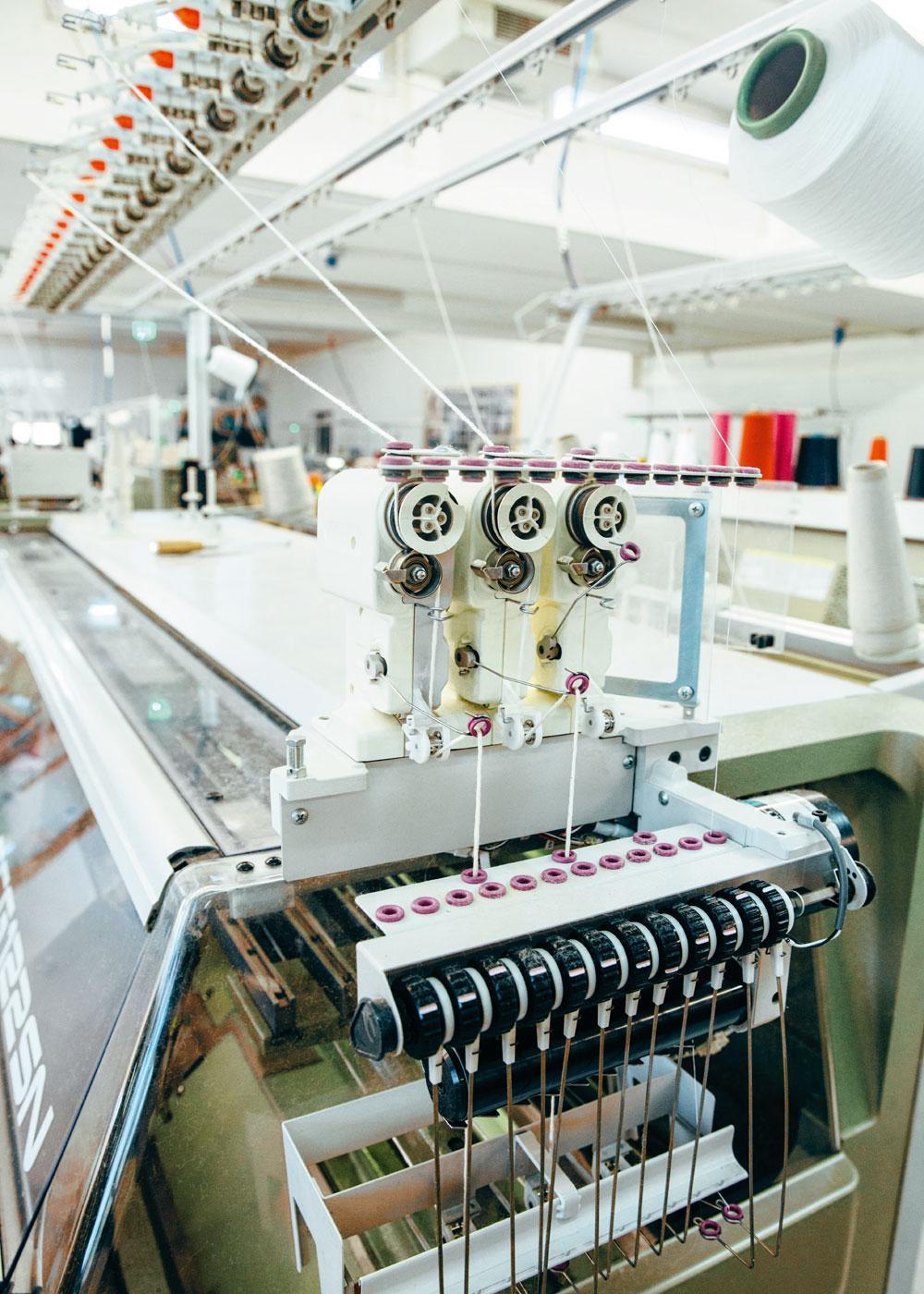 Parrillu's est le premier bonnetier espagnol à avoir investi dans des machines high-tech japonaises.