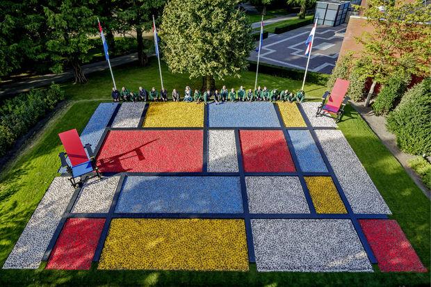 Keukenhof 2017 rend hommage au design néerlandais, à travers les oeuvres de Mondrian et Rietveld