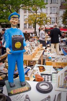 Place du Jeu de Balle, le célèbre marché aux puces des Marolles à Bruxelles